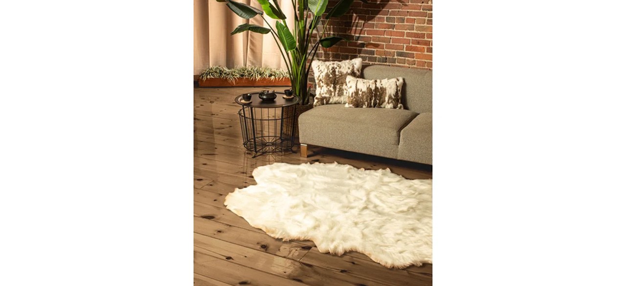 Beverley White Faux Sheepskin Fur Area Rug