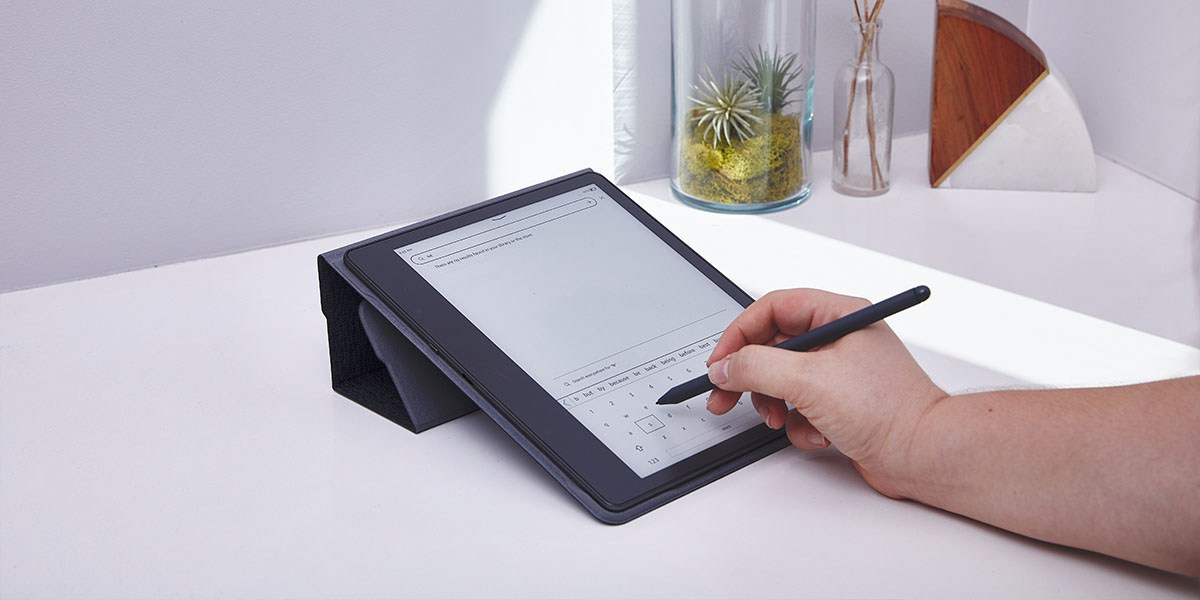 Kindle Oasis vs. Paperwhite: What they do well