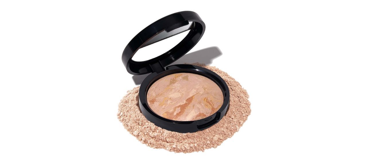 Laura Geller Baked Balance-n-Brighten Color Correcting Powder Foundation on white back