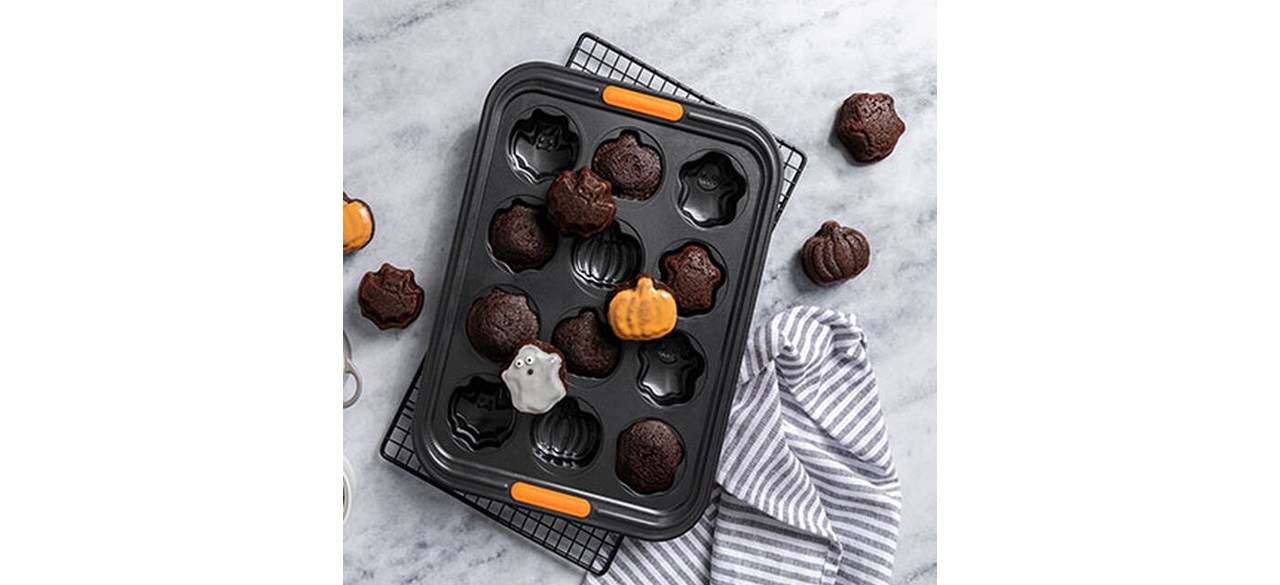 Best Halloween Cakelet Pan