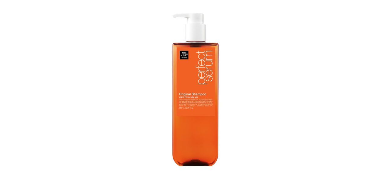 Mise En Scene Perfect Serum Original Shampoo on white background