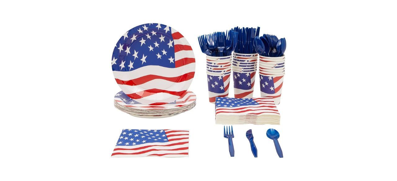 paper plates, napkins, cups and utensils with a patriotic USA theme