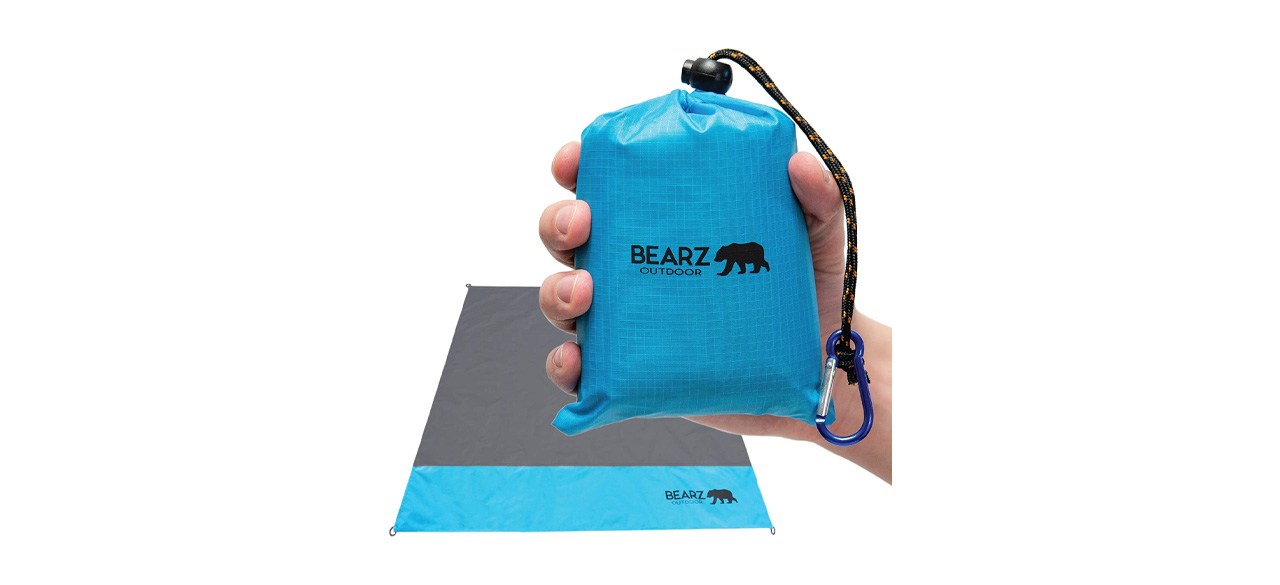 best Bearz Outdoor Pocket Blanket