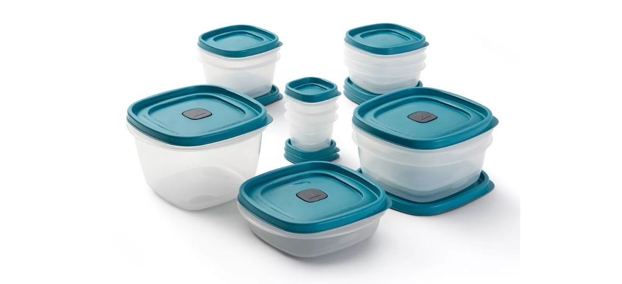 Rubbermaid 24 pc set on white background