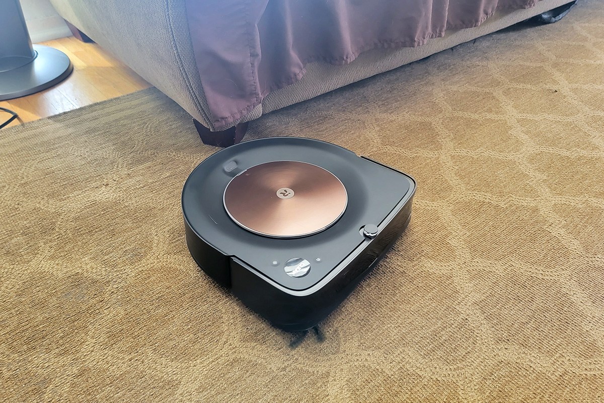 Roomba s9+Self-Emptying Robot Vacuum on carpet