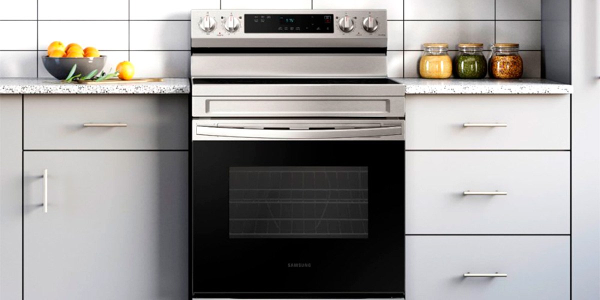 Samsung Freestanding Electric Range with Wi-Fi and Steam Clean