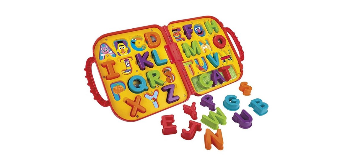 Sesame Street Elmo’s On the Go Letters