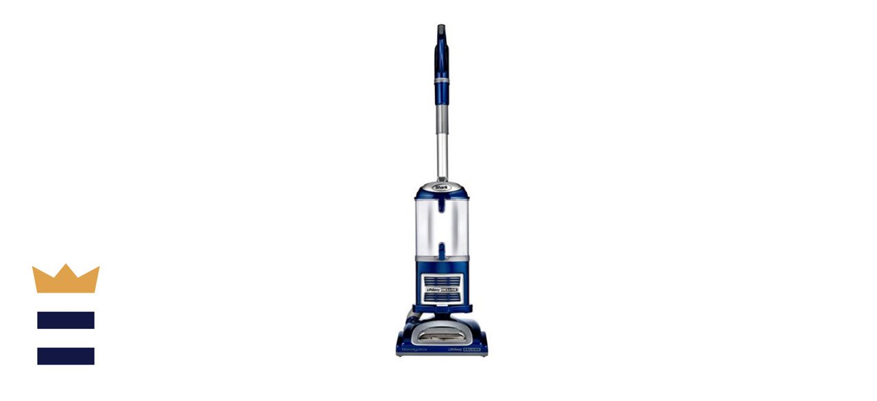 Shark Navigator Lift-Away Deluxe Upright Vacuum