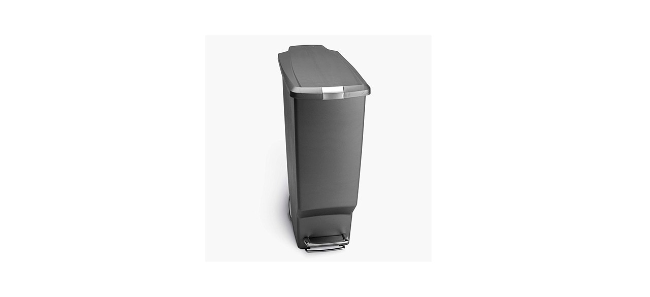 https://cdn.bestreviews.com/images/v4desktop/image-full-page-cb/simplehuman-10-6-gallon-slim-kitchen-step-trash-can-dd252b.jpg