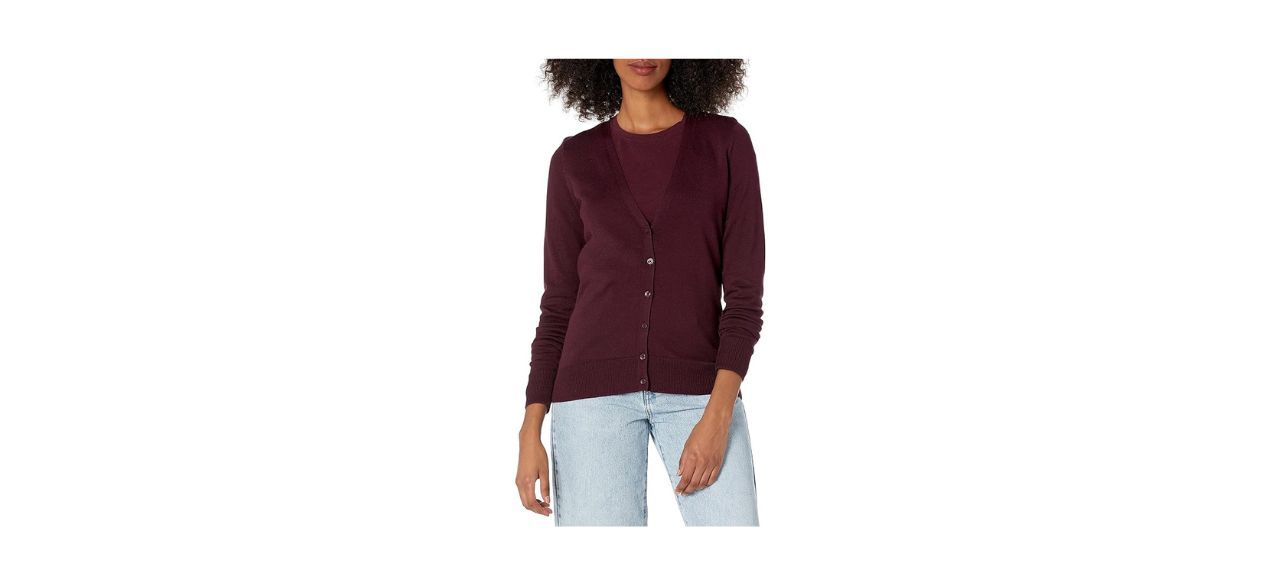 Amazon Essentials Women's Lightweight V-Neck Cardigan Sweater