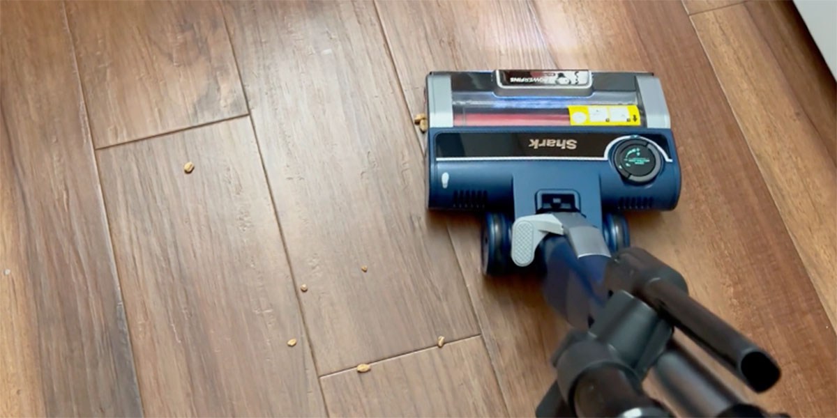 Stick vacuum cleaning hard flooring