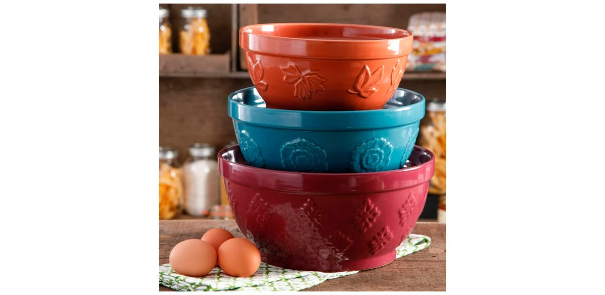 https://cdn.bestreviews.com/images/v4desktop/image-full-page-cb/the-pioneer-woman-cornucopia-ceramic-mixing-bowl-set--3-piece.jpg