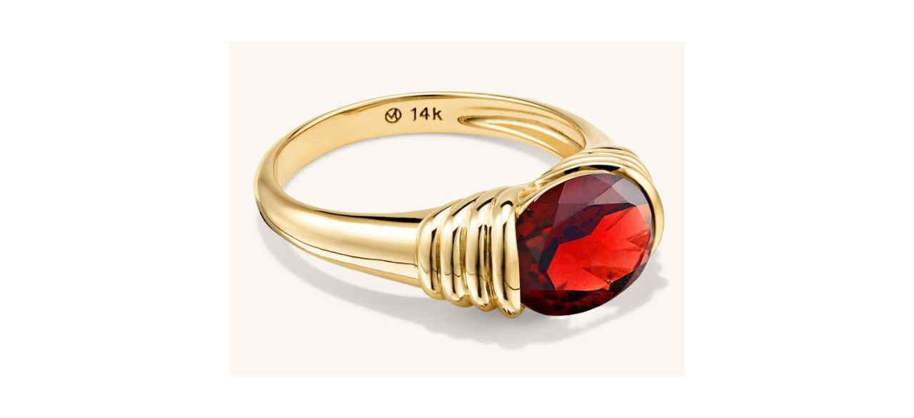 14-karat gold ring with garnet 