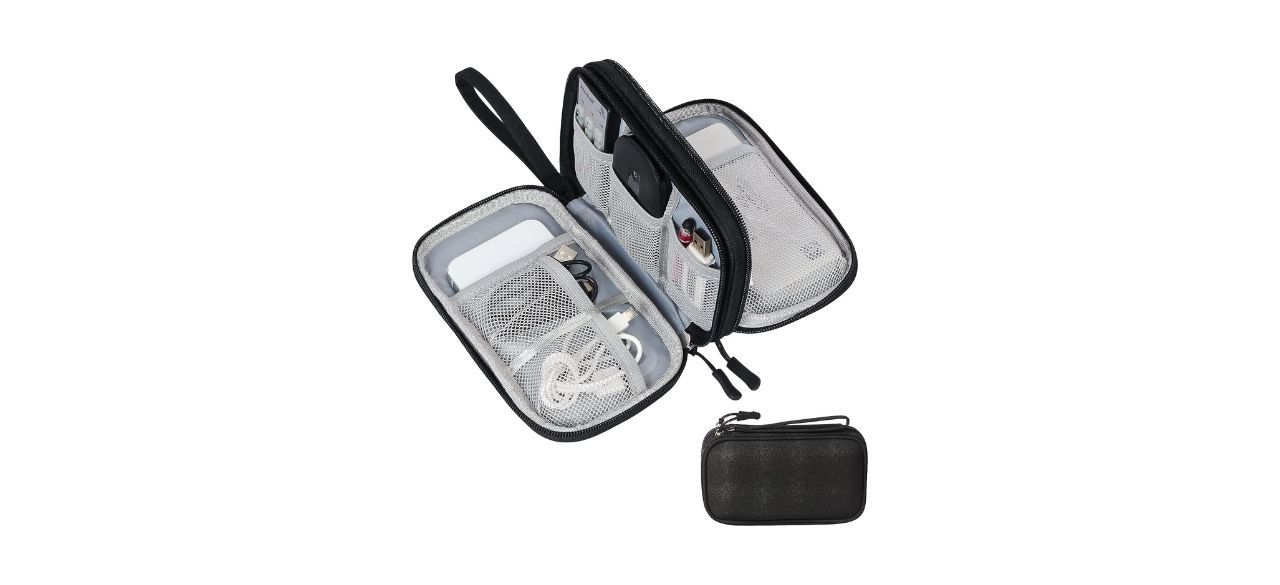 Multi-compartment electronics accessory travel case