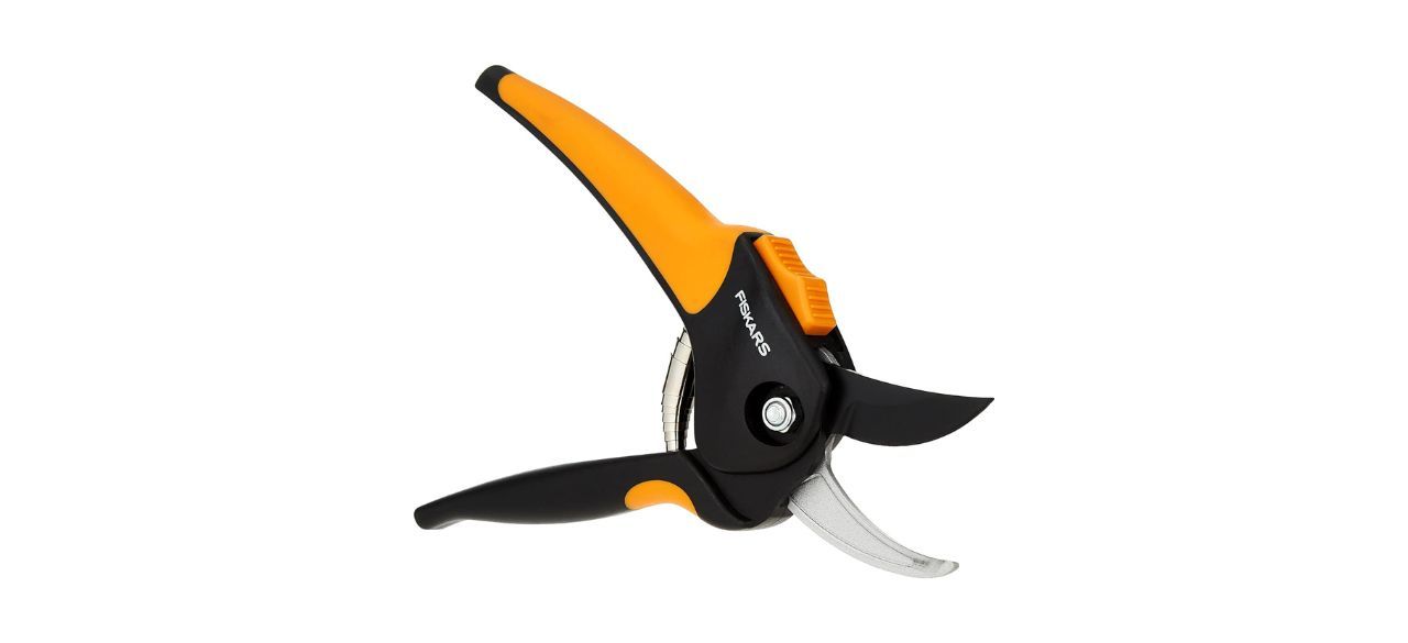 Fiskars SoftGrip Bypass Pruner