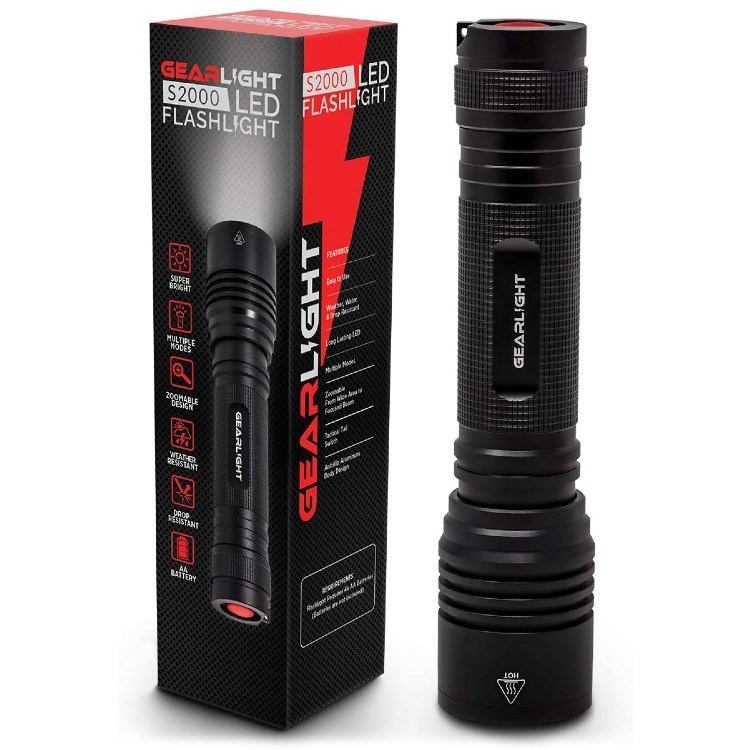 https://cdn.bestreviews.com/images/v4desktop/product-matrix/best-flashlights-gearlight.jpg